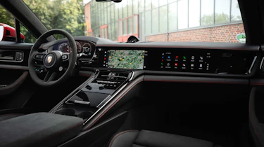 Porsche Panamera GTS – interior