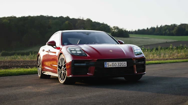 Porsche Panamera GTS – front