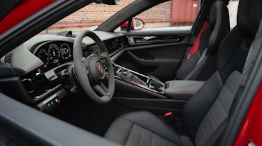 Porsche Panamera GTS – interior