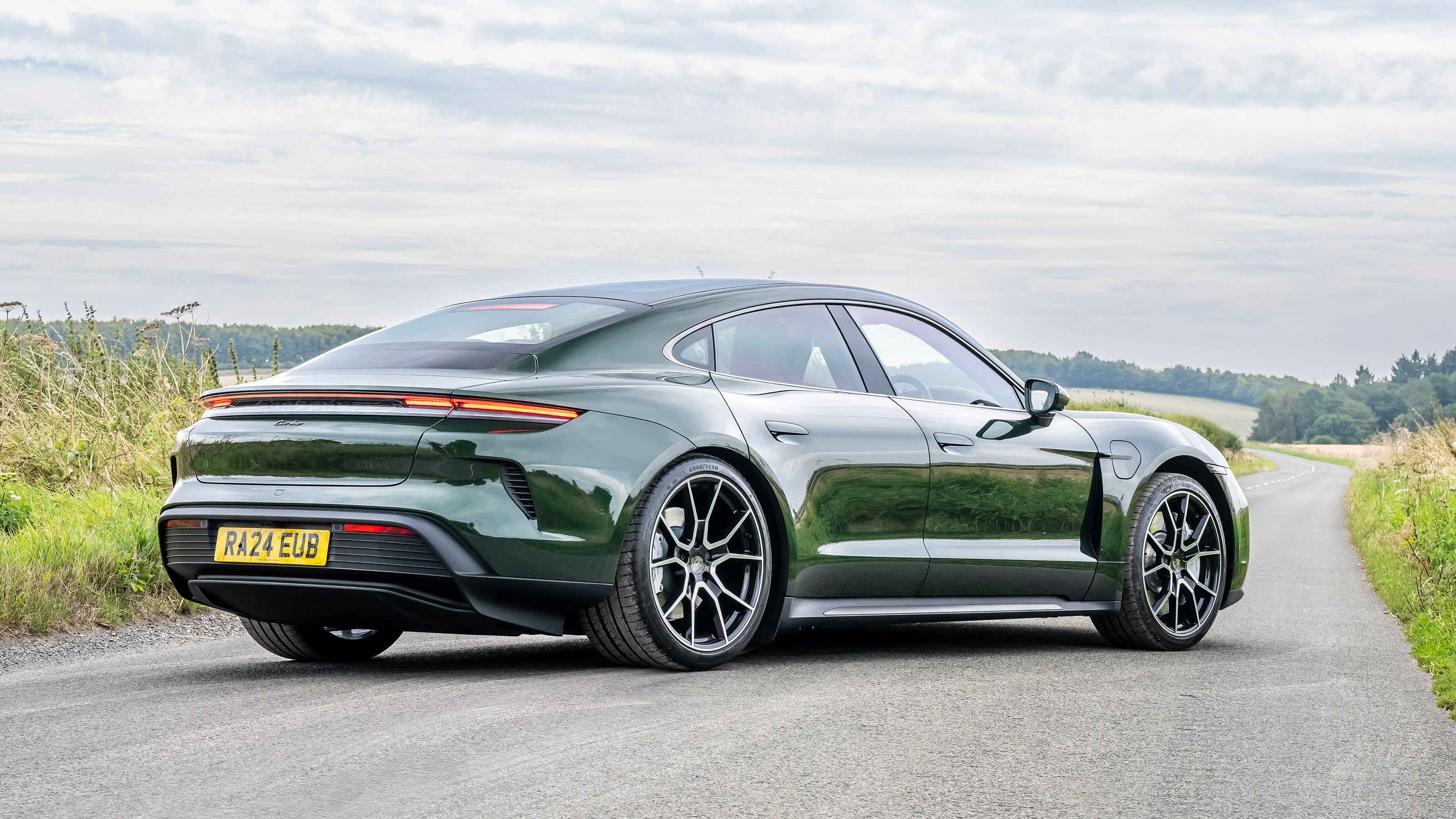 Porsche Taycan – rear