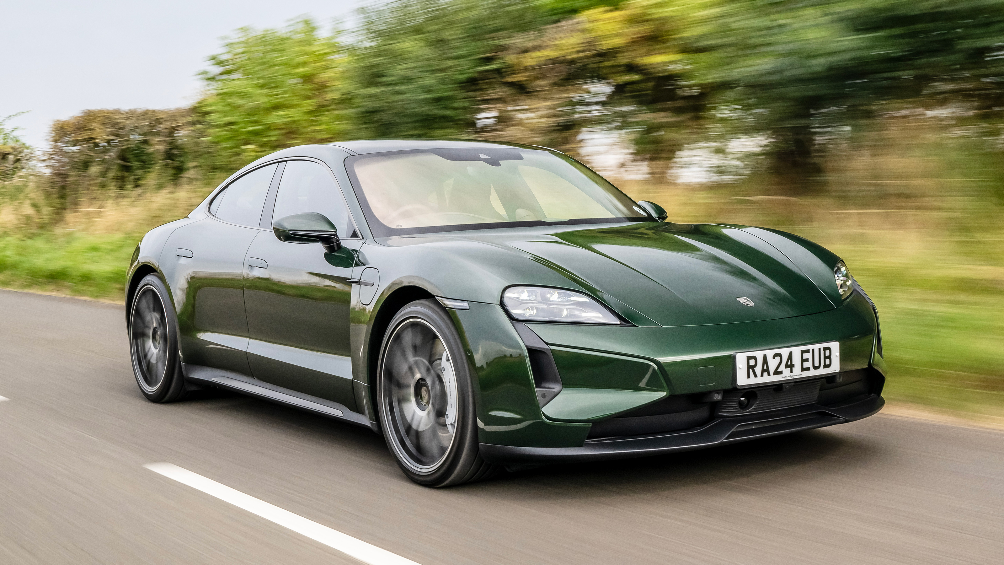 Porsche Taycan – front