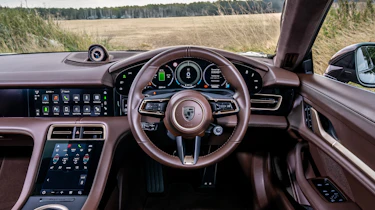 Porsche Taycan – interior