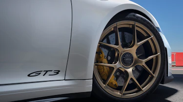 2025 Porsche 911 GT3 wheels