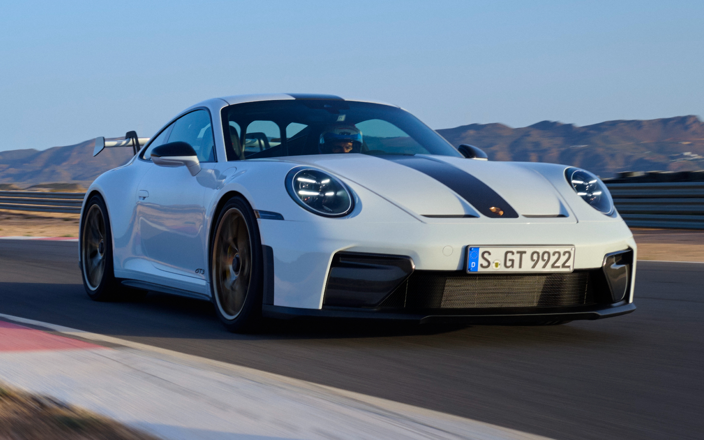 2025 Porsche 911 GT3 front