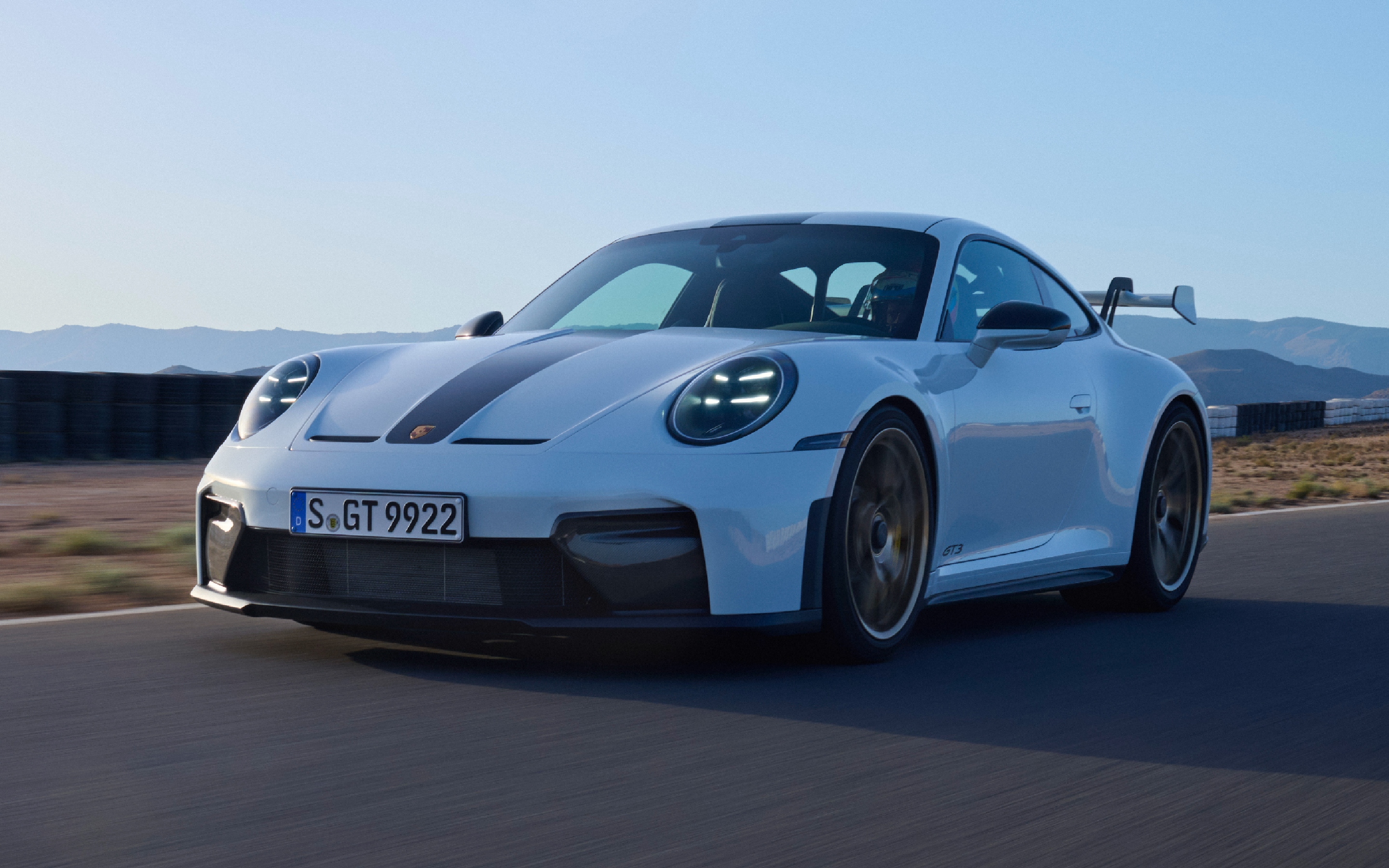 2025 Porsche 911 GT3 front