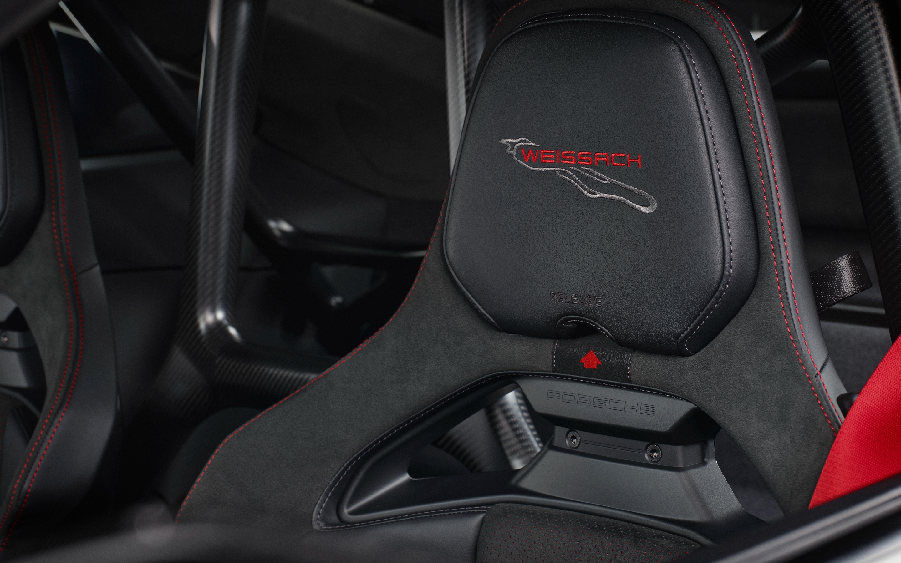 2025 Porsche 911 GT3 seats