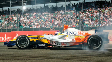 Romain Grosjean life and cars