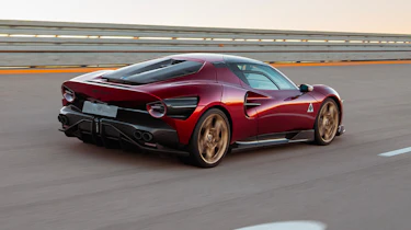 Alfa Romeo 33 Stradale testing