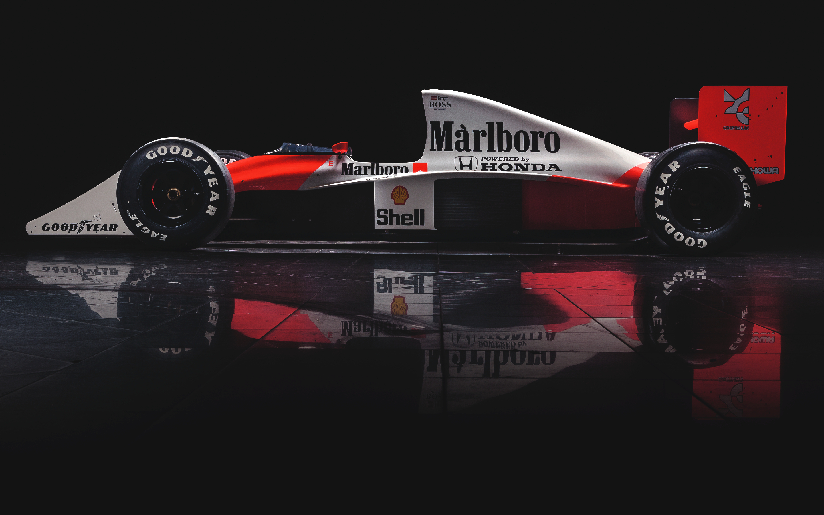 McLaren MP4/5B side