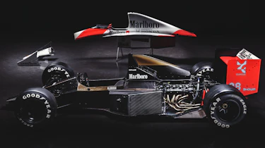 McLaren MP4/5B details