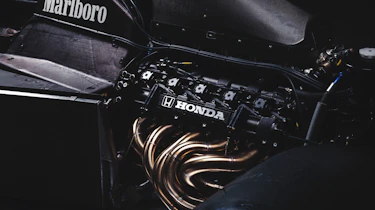 McLaren MP4/5B details