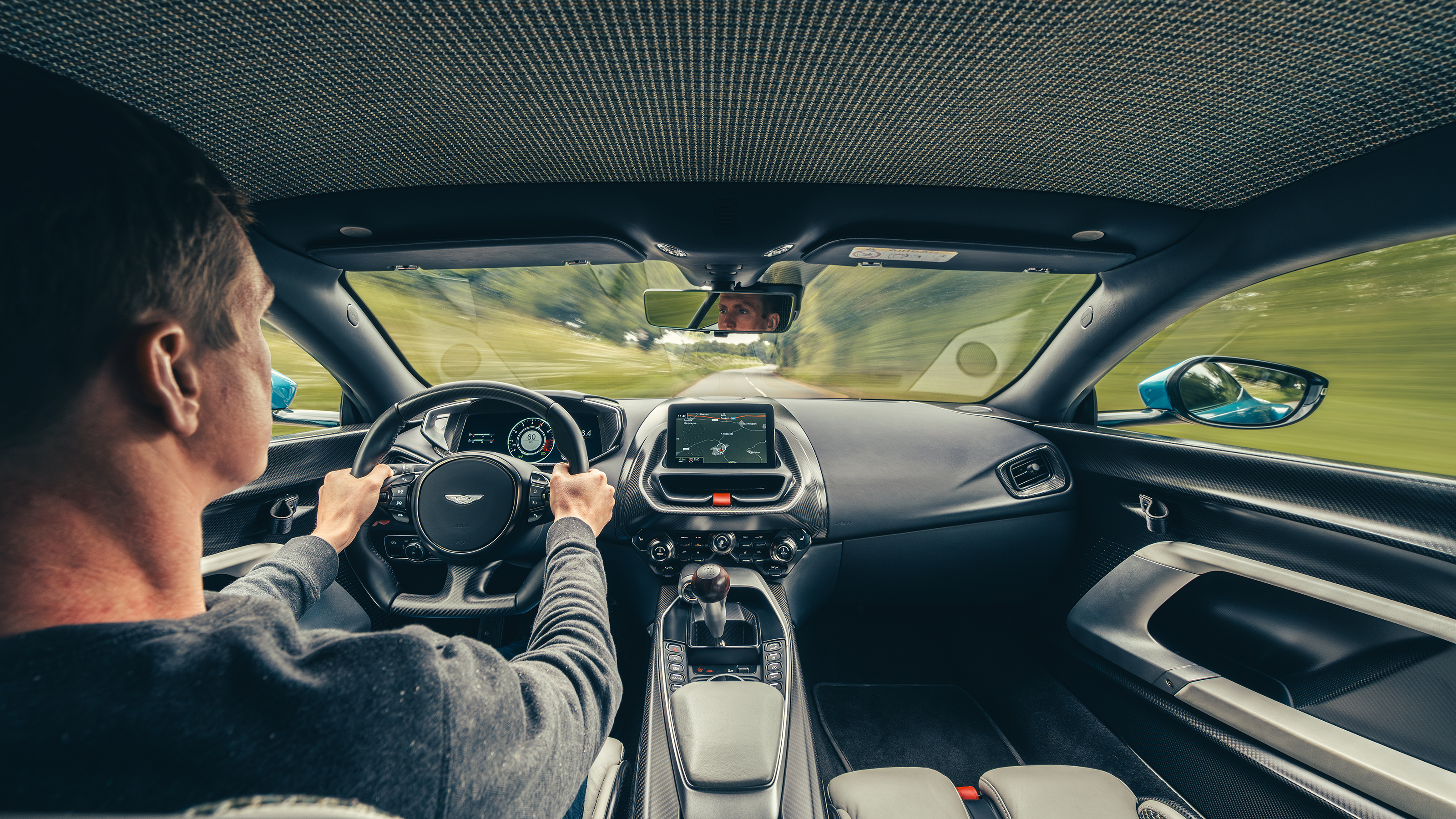 Aston Martin Valour – interior