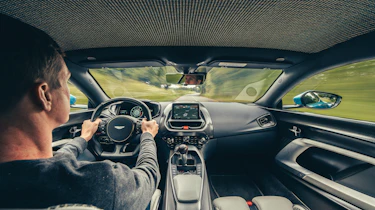Aston Martin Valour – interior