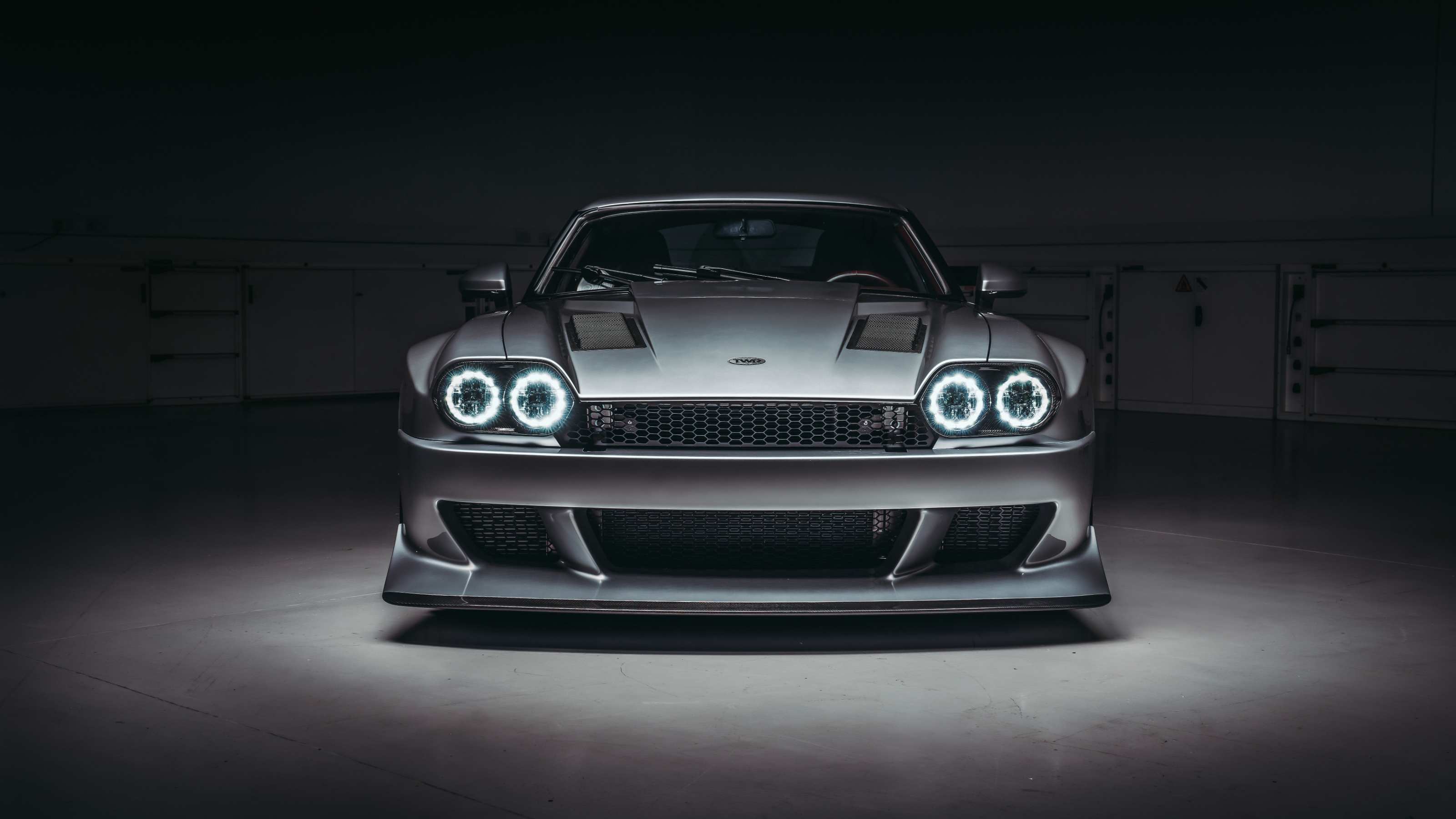 TWR Supercat Jaguar XJS front