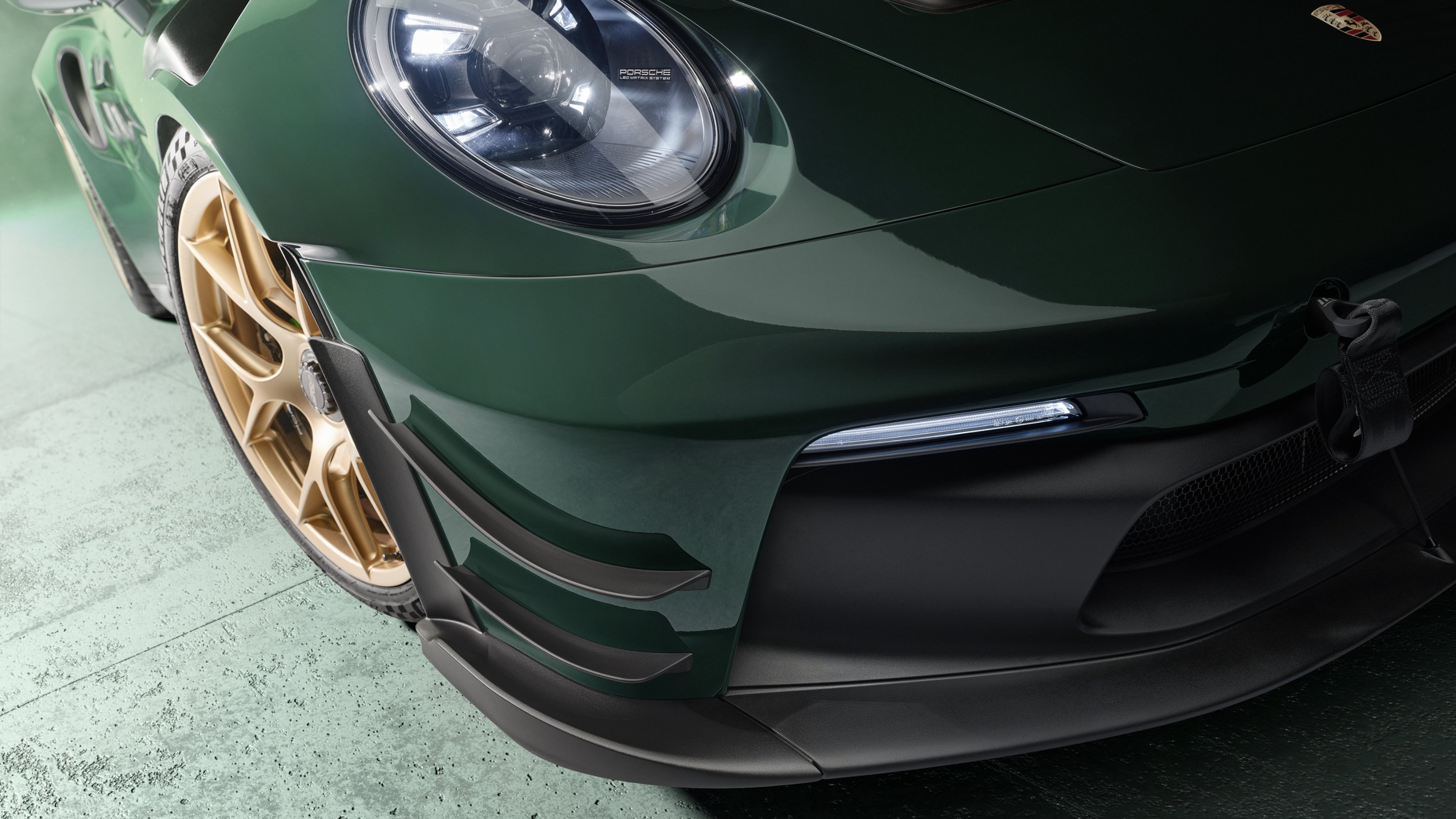 Porsche 911 GT3 RS Manthey Kit front