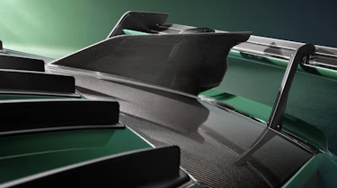 Porsche 911 GT3 RS Manthey Kit wing