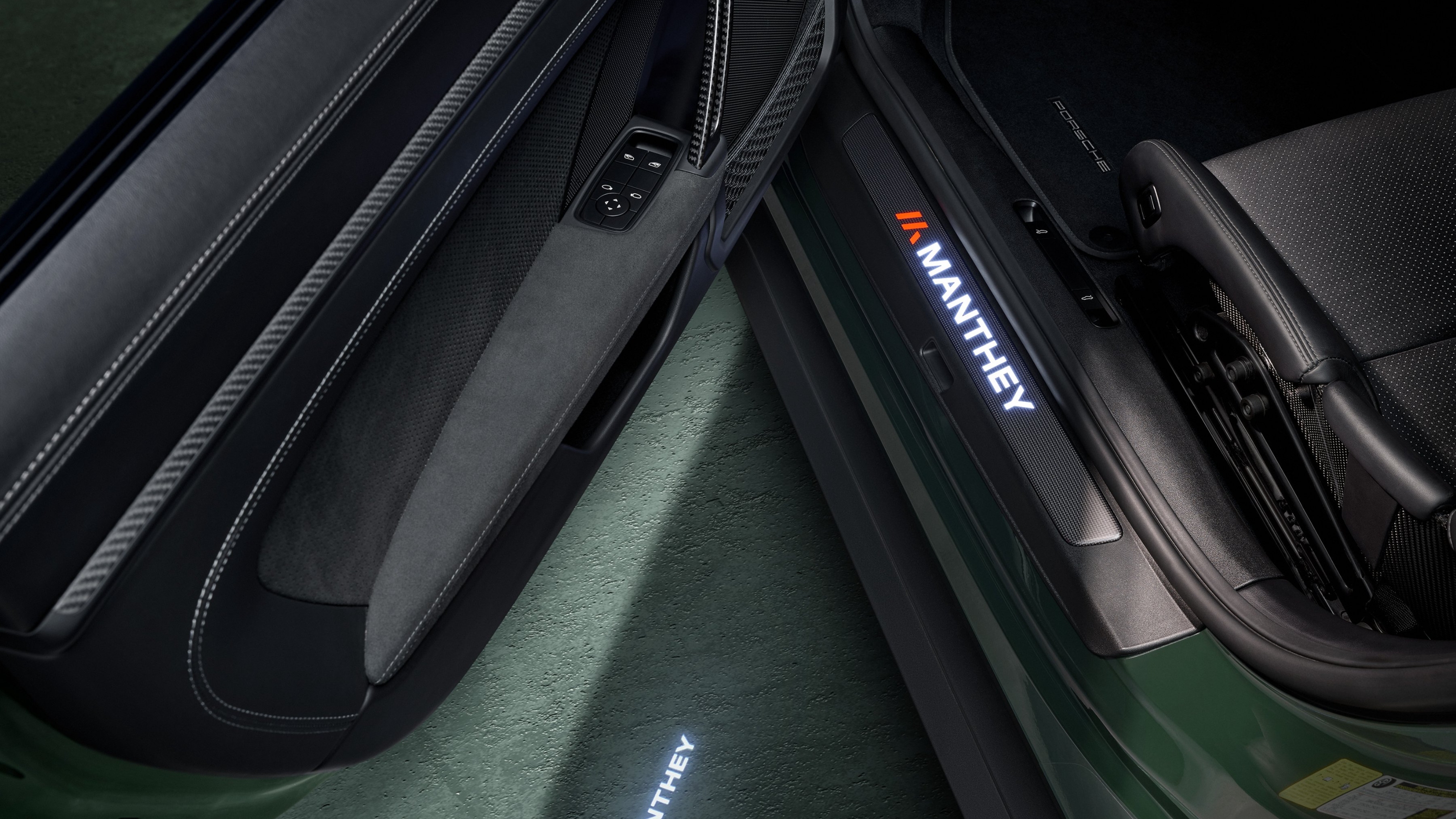 Porsche 911 GT3 RS Manthey Kit details