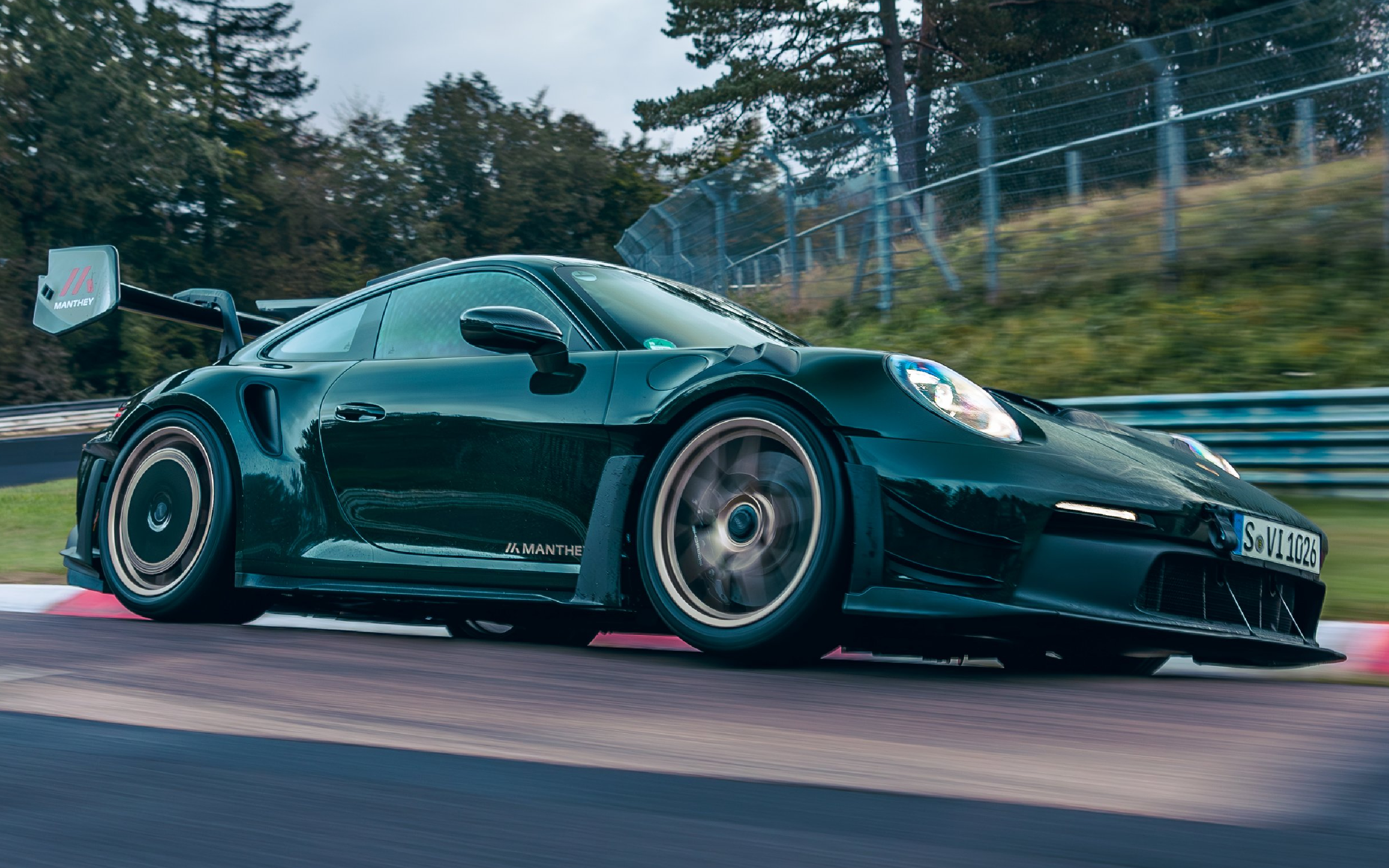 Porsche 911 GT3 RS Manthey Kit front