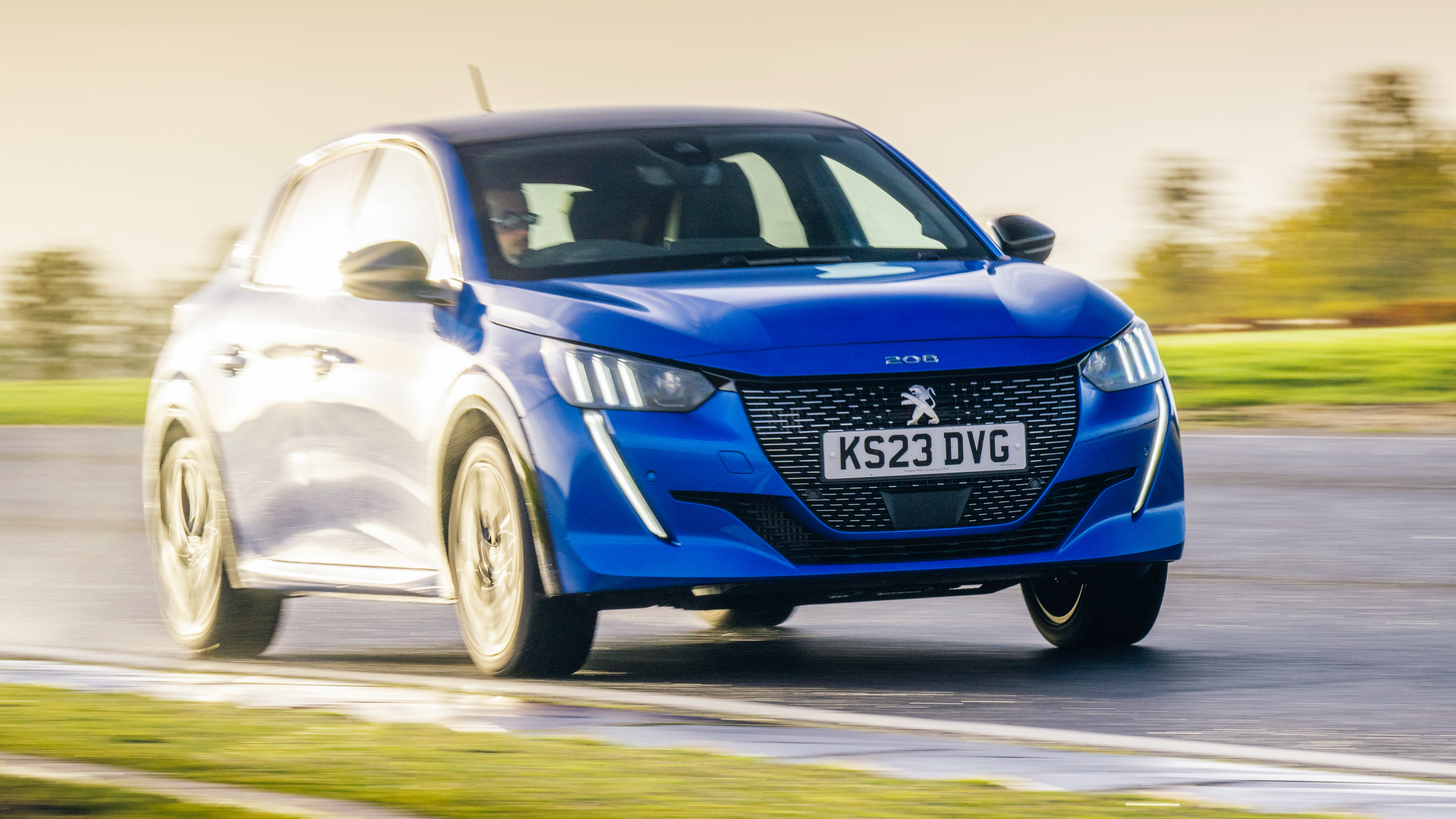Peugeot 208 GT 