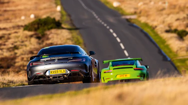 Porsche 911 GT3 RS (991.2) v Mercedes-AMG GT R Pro