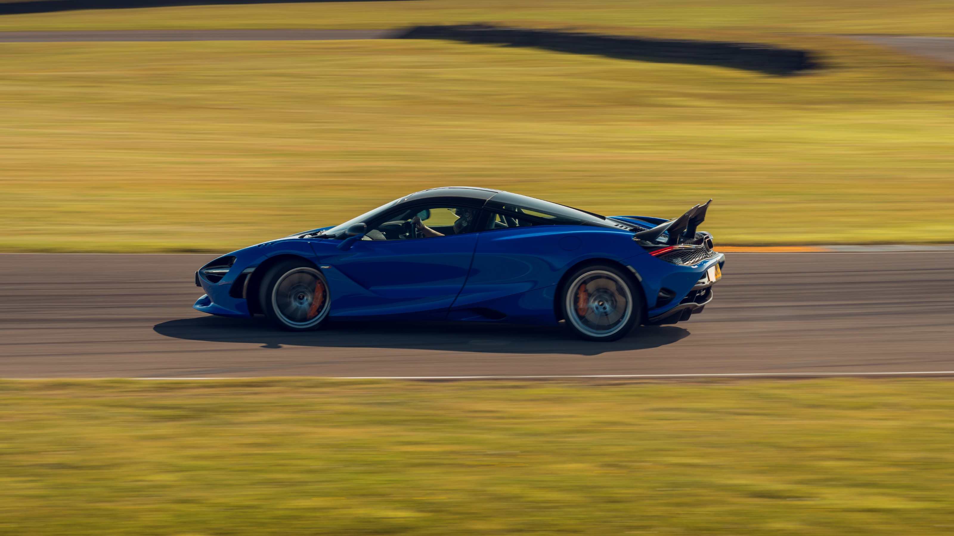 McLaren 750S drift