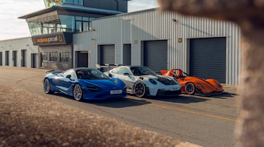 McLaren 750S vs Porsche GT3 RS vs Radical