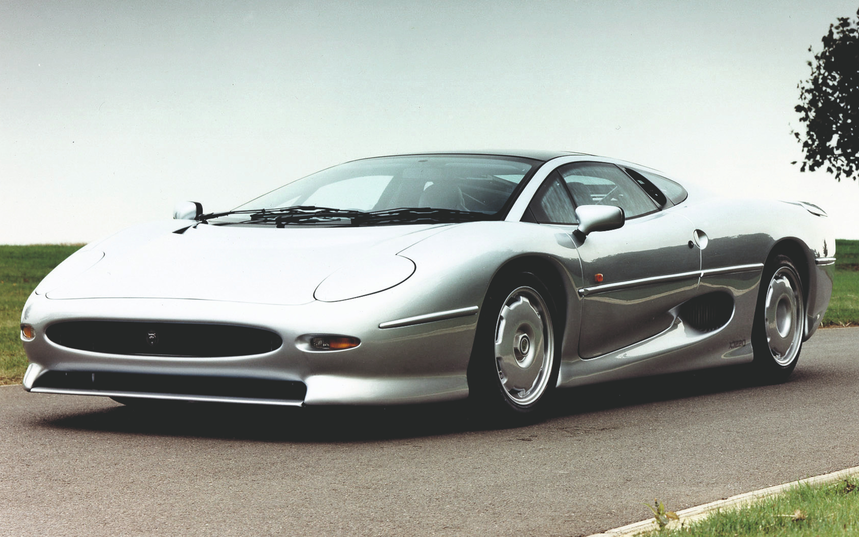 Best Jaguars – XJ220