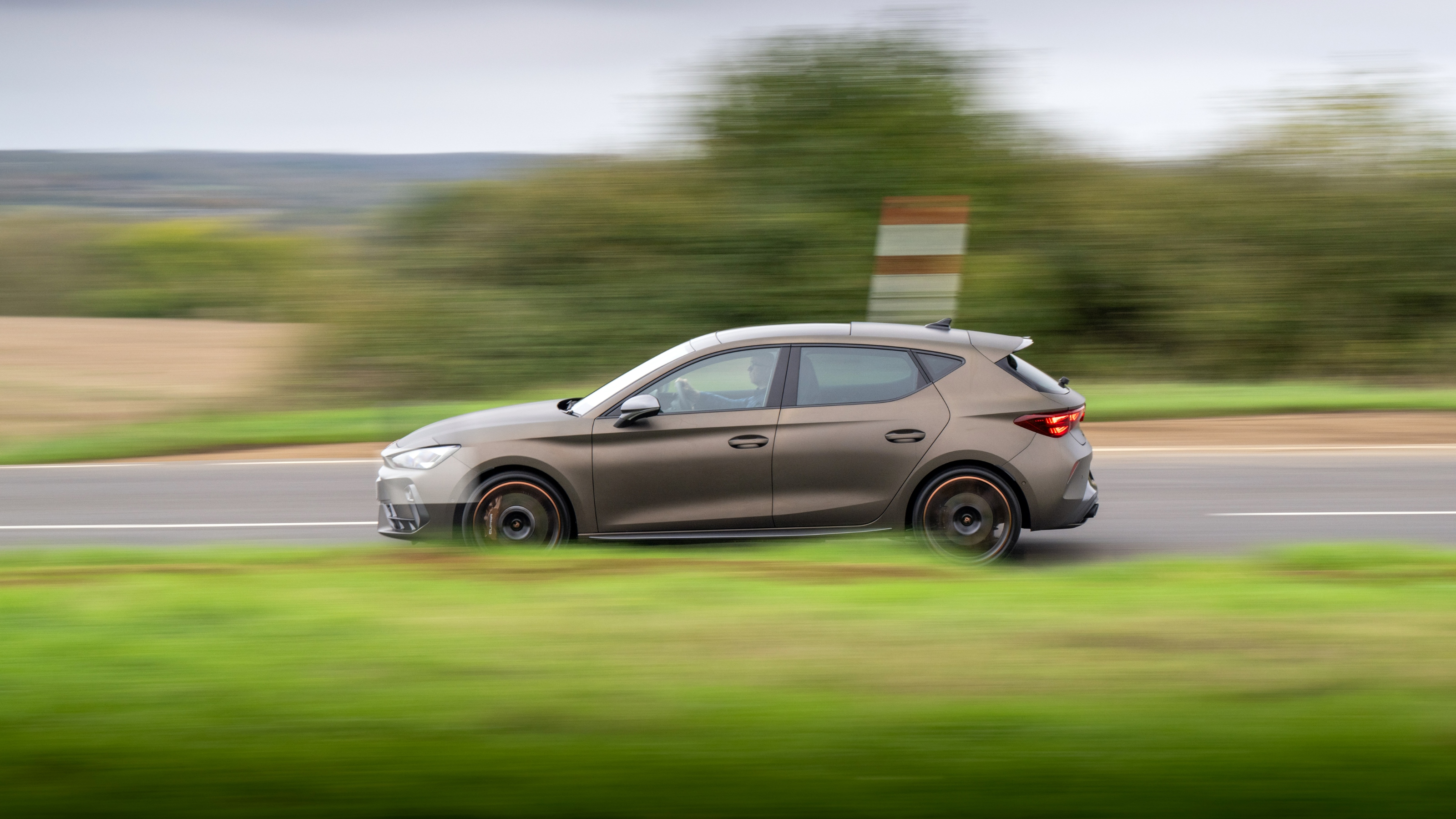 Cupra Leon review side