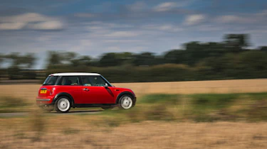 Mini Cooper (R50) – side