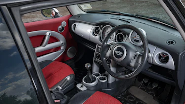 Mini Cooper (R50) – interior