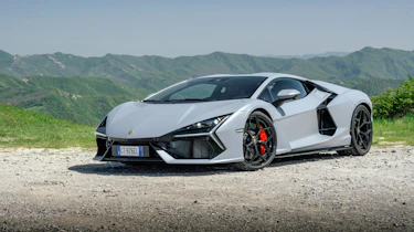 Lamborghini Revuelto