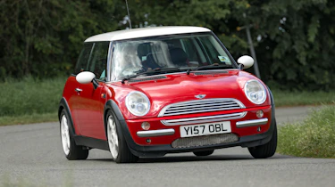 Mini Cooper (R50) – front