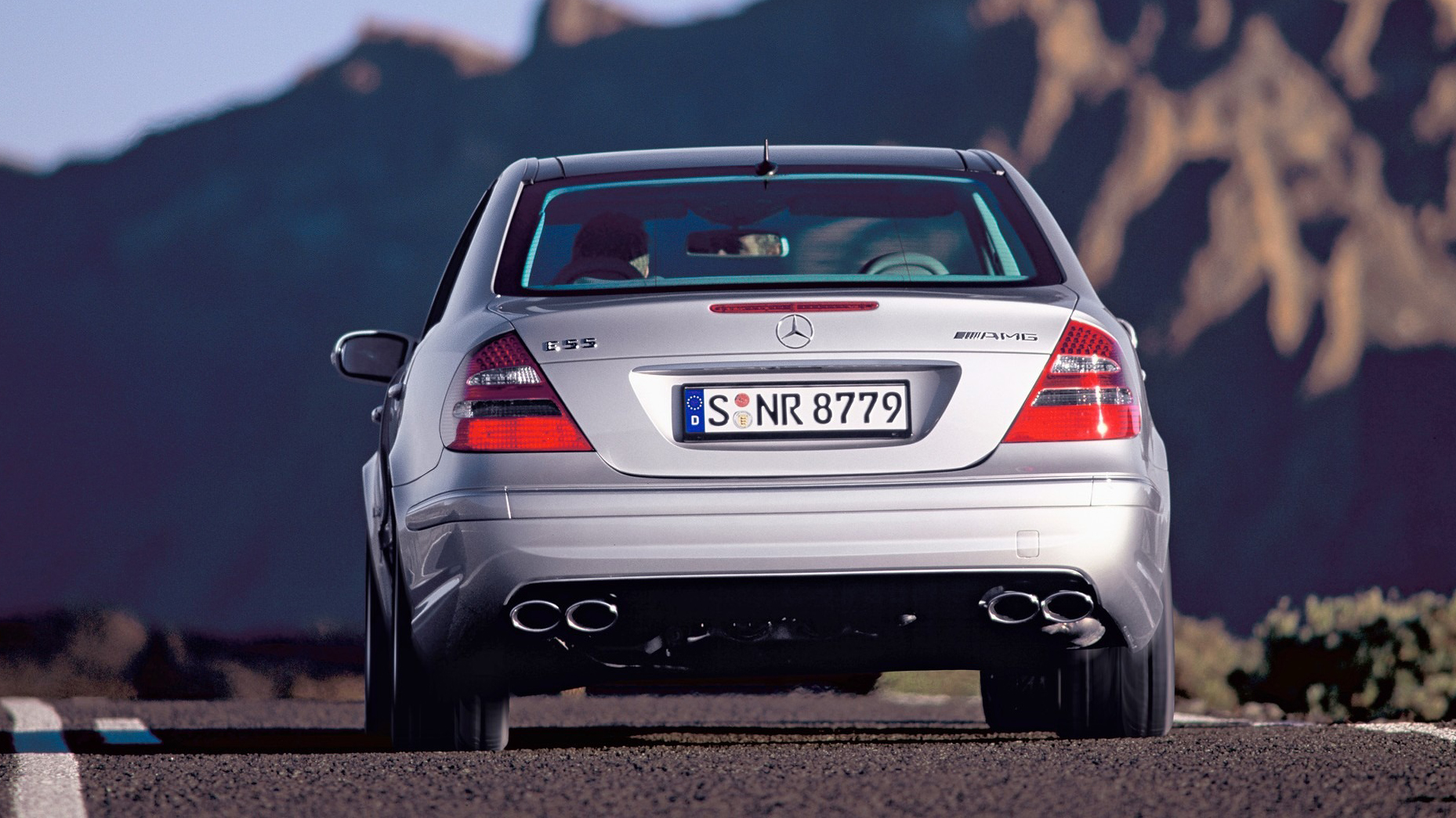 W211 Mercedes-Benz E55 AMG