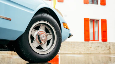 Ferrari 365 GTB/4 Daytona and 308 GTB – front wheel