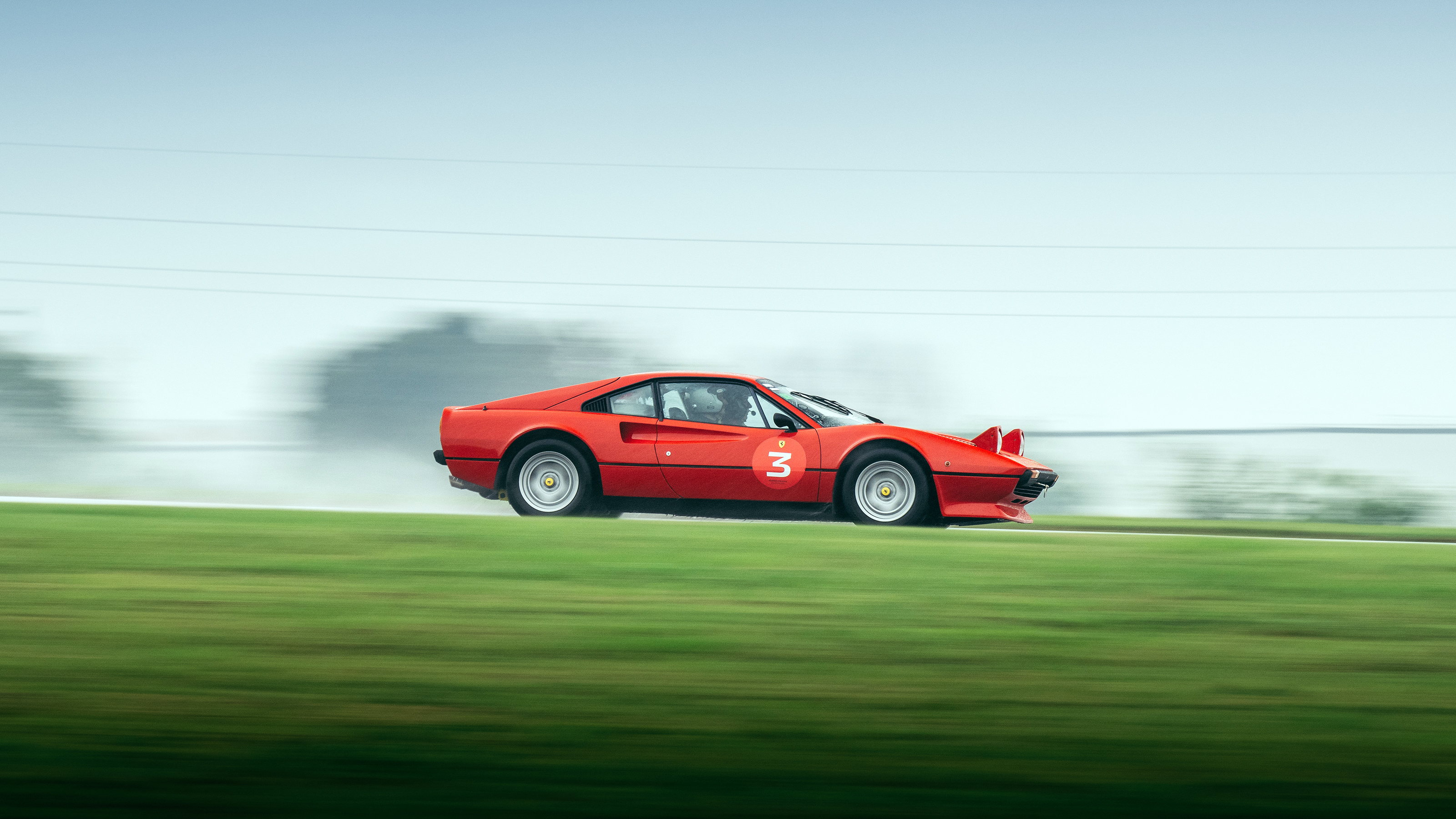 Ferrari 365 GTB/4 Daytona and 308 GTB – pan