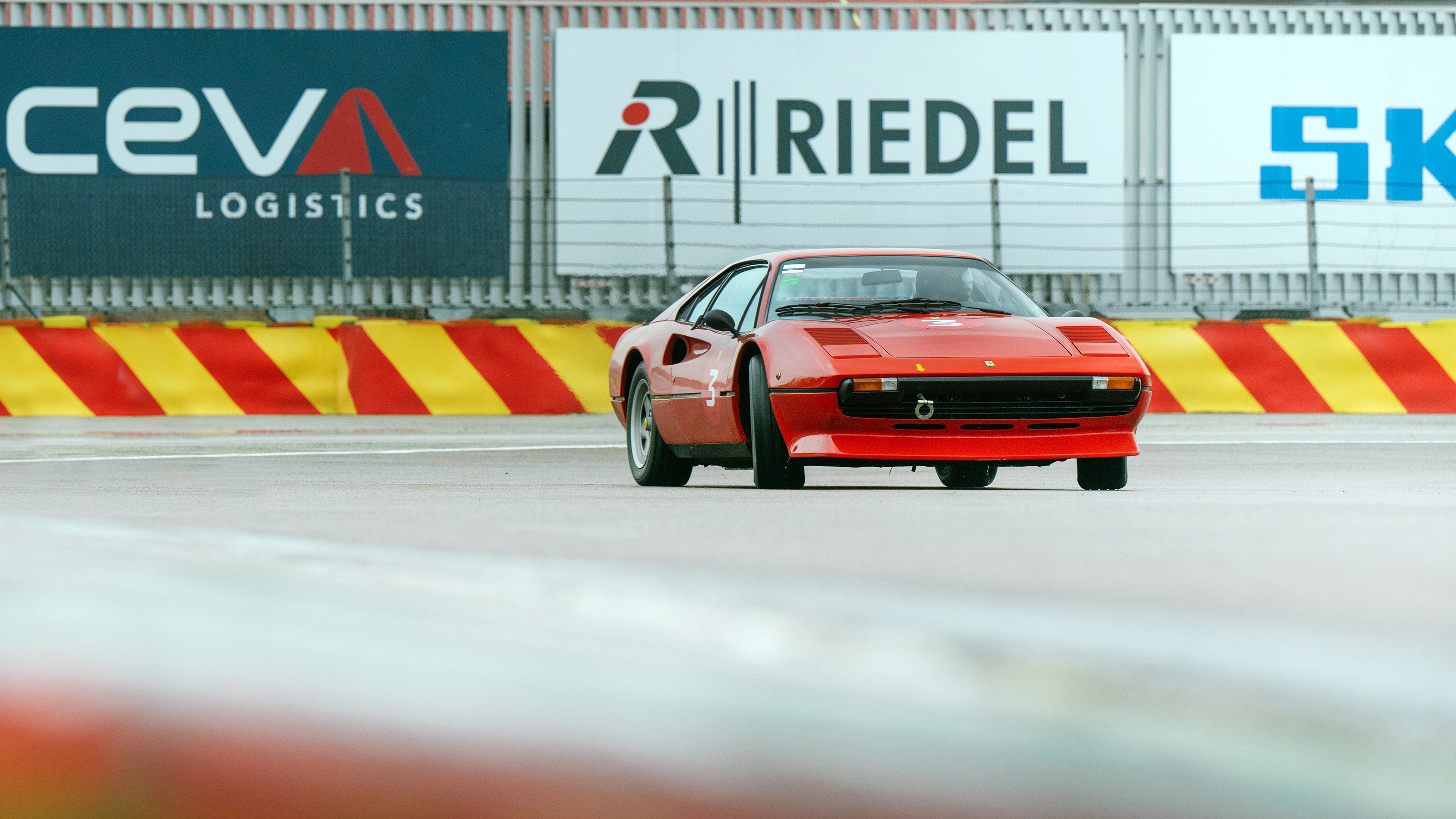 Ferrari 365 GTB/4 Daytona and 308 GTB – cornering