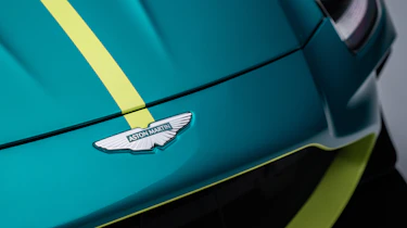 Aston Martin Vantage GT4 – badge