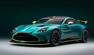Aston Martin Vantage GT4 – front