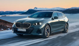BMW 5-series Touring – front