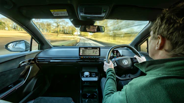 MG4 XPower – interior