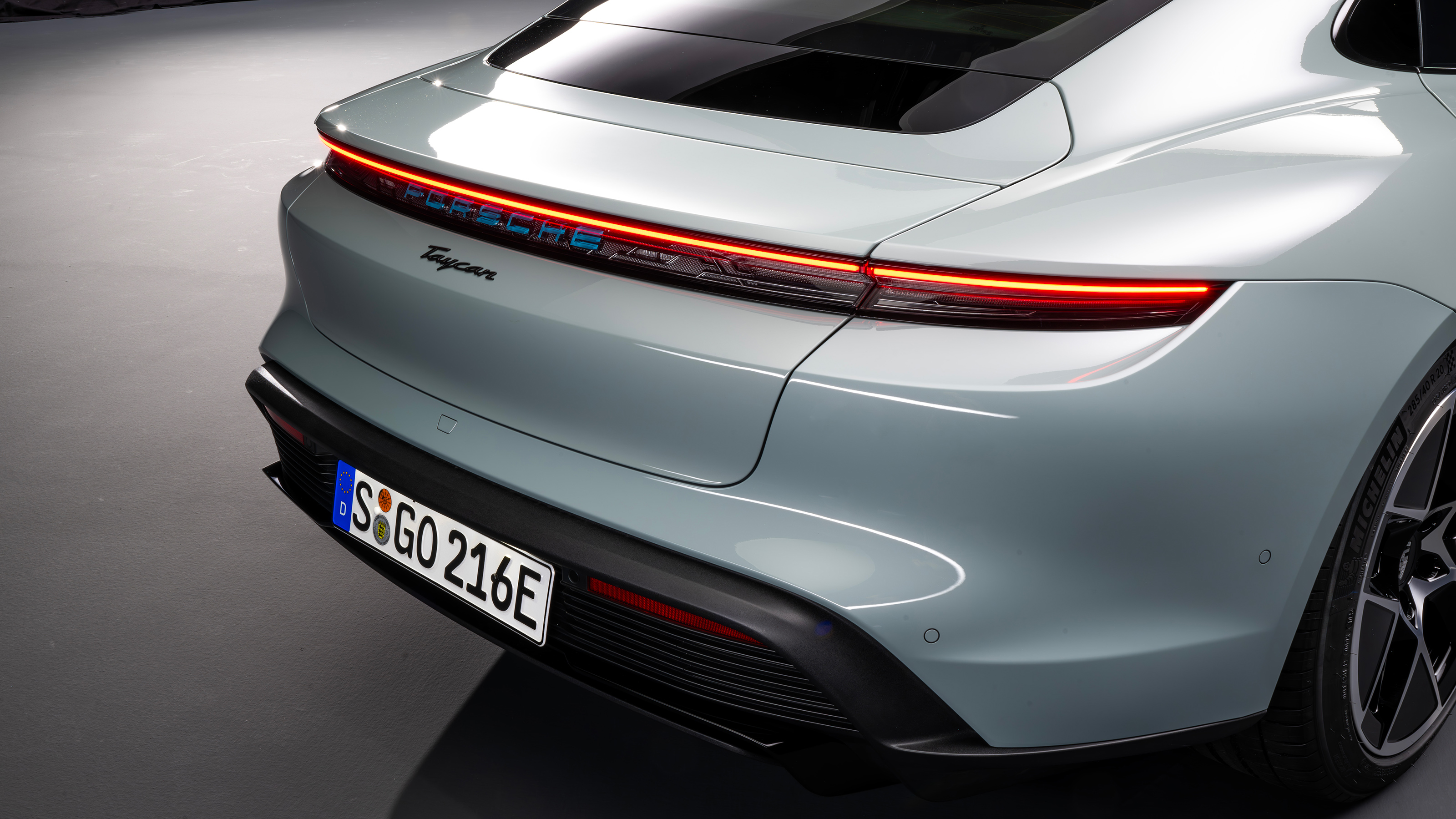 Porsche Taycan – rear