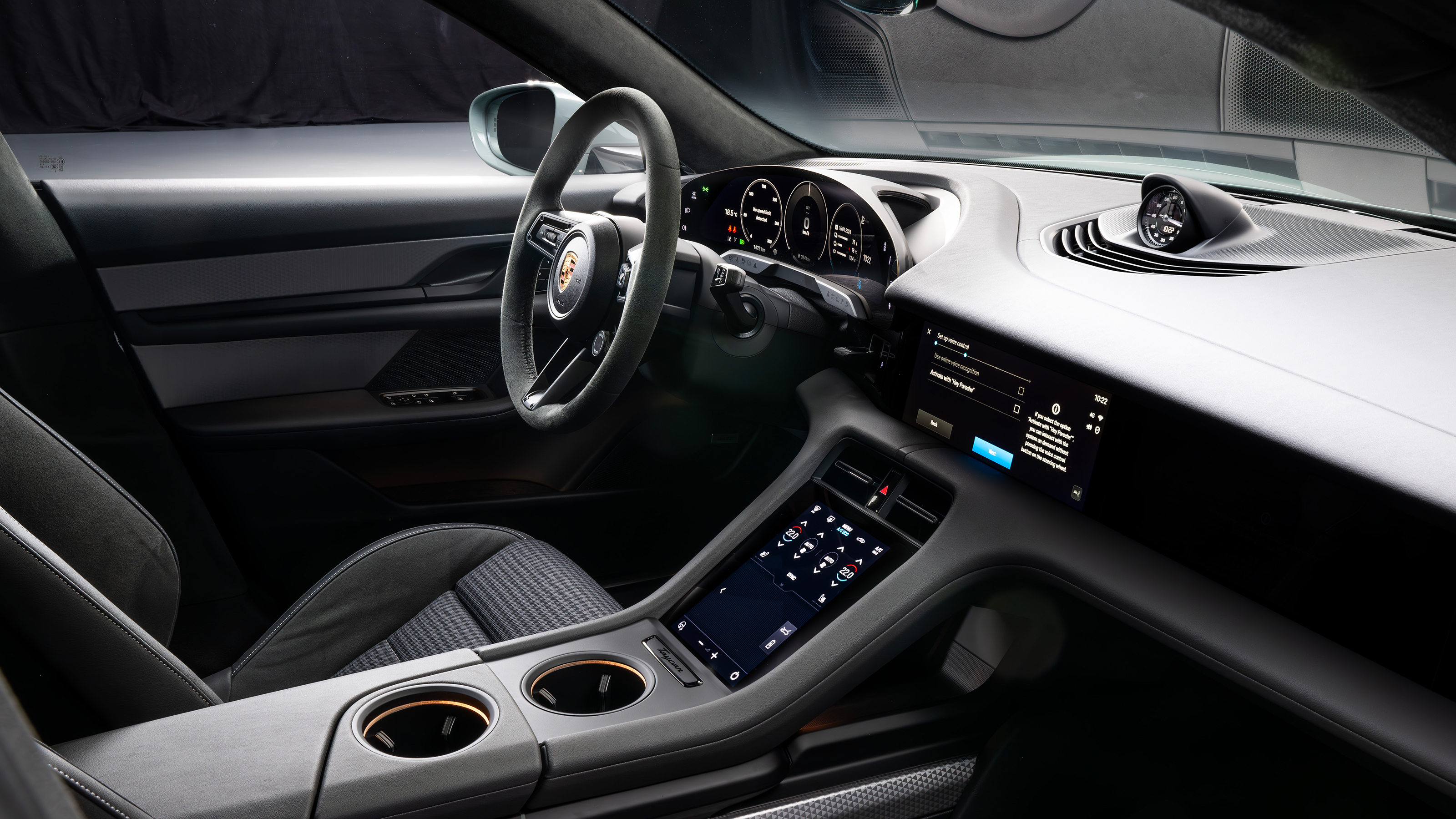Porsche Taycan – interior