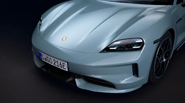 Porsche Taycan – front