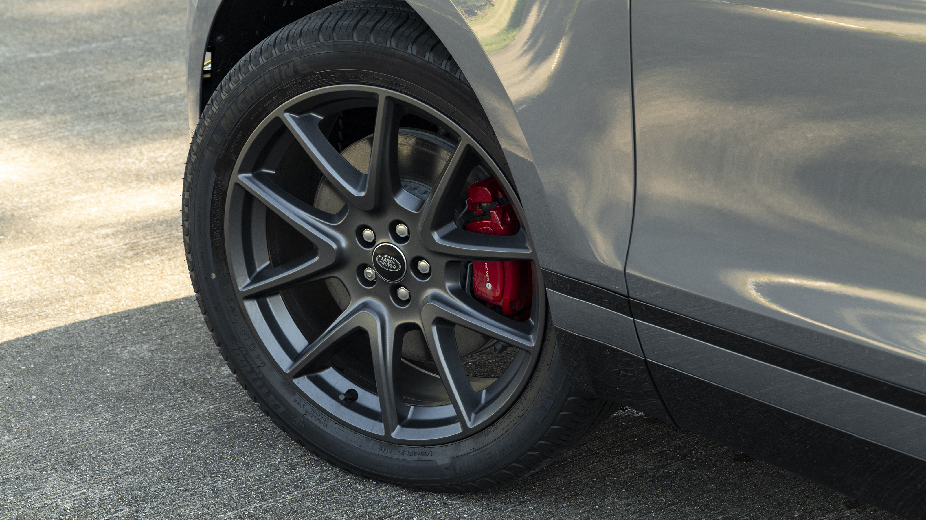Range Rover Velar P400e