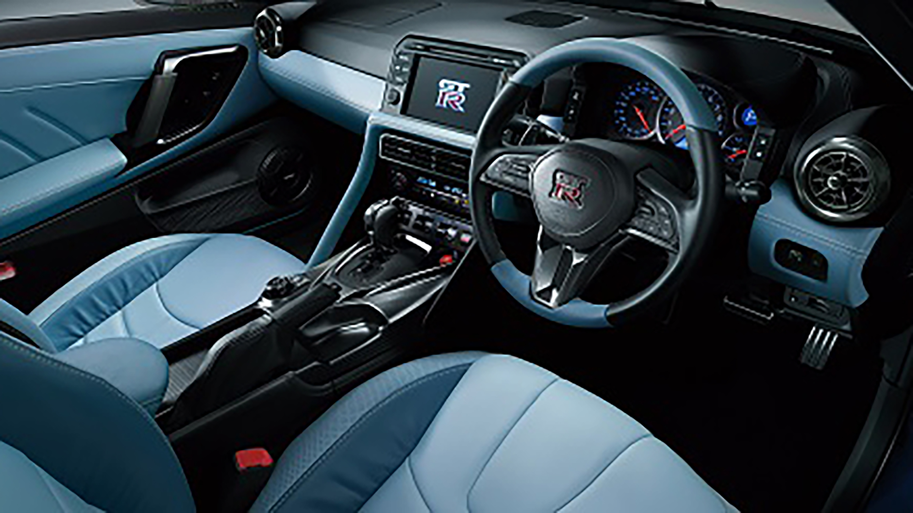 Nissan GT-R 2025 – interior