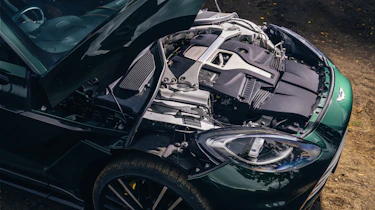 Aston Martin DBX707 v Ferrari Purosangue