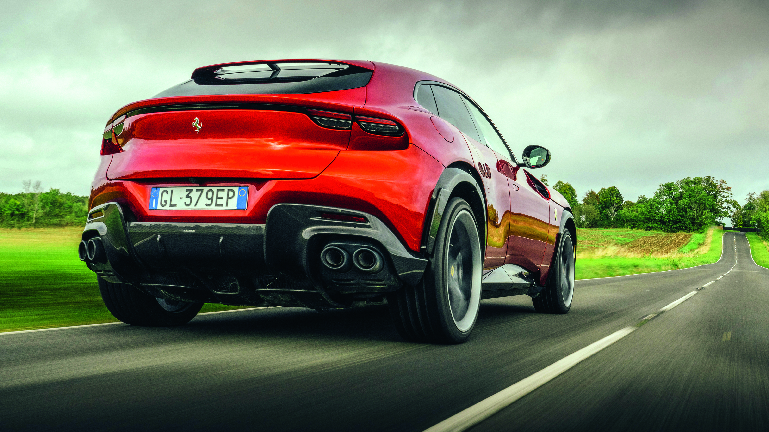 Aston Martin DBX707 v Ferrari Purosangue