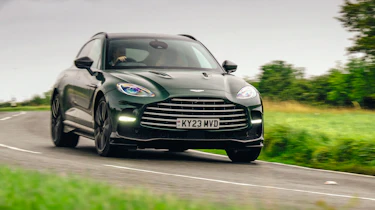 Aston Martin DBX707 v Ferrari Purosangue