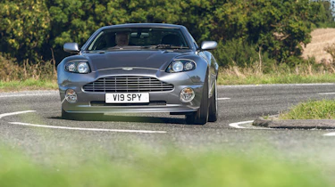 Aston Martin V12 Vanquish