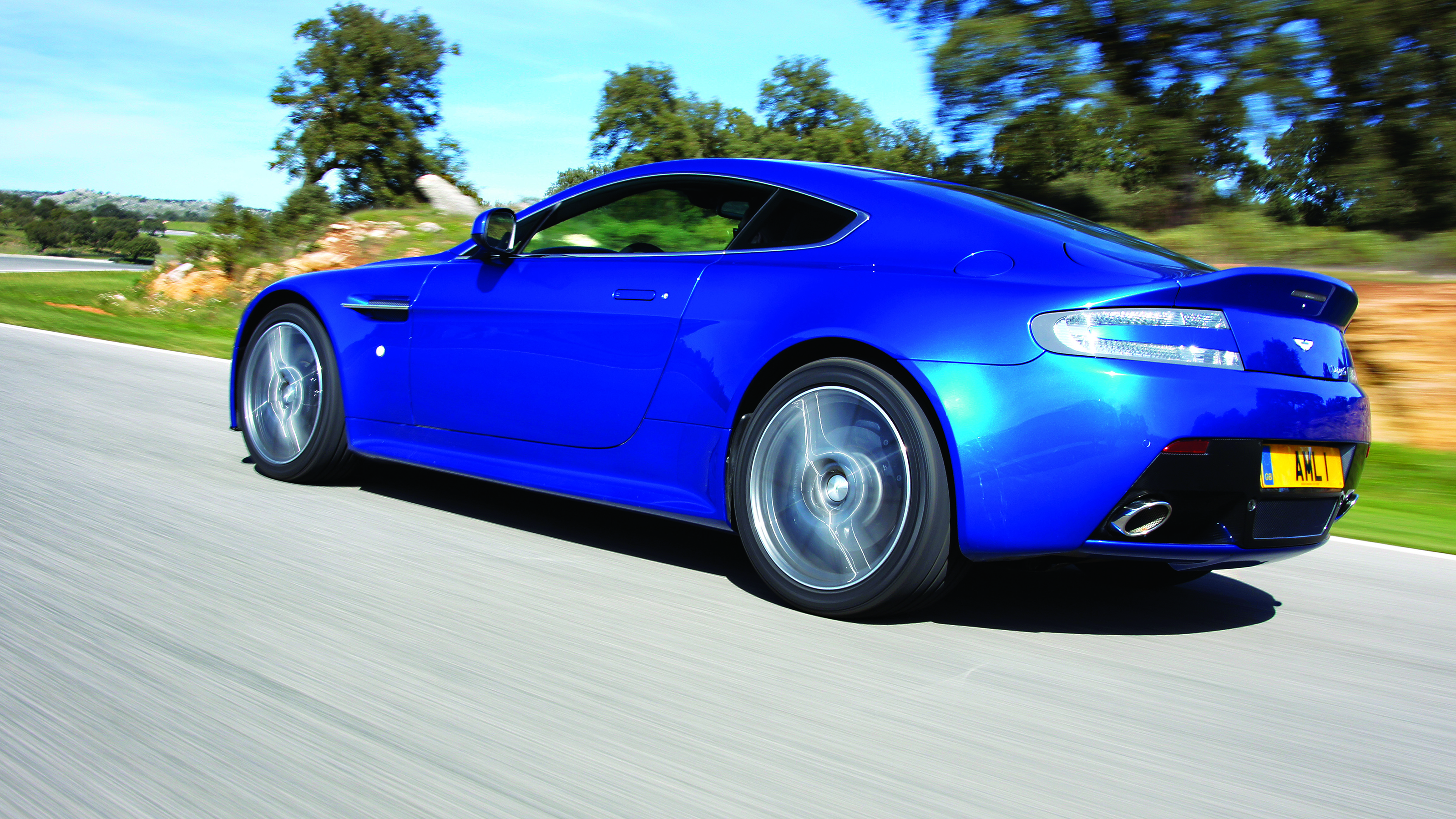 Aston Martin V8 Vantage S 